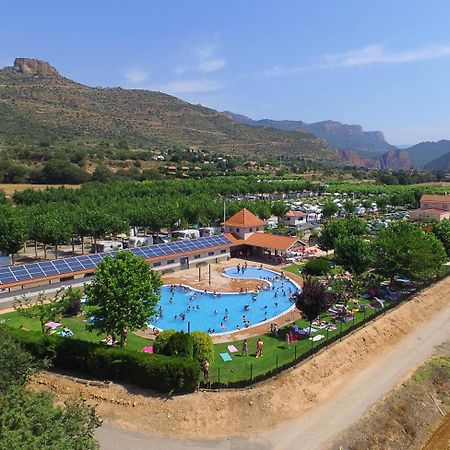 La Noguera Camping Hotel Sant Llorenc de Montgai ภายนอก รูปภาพ